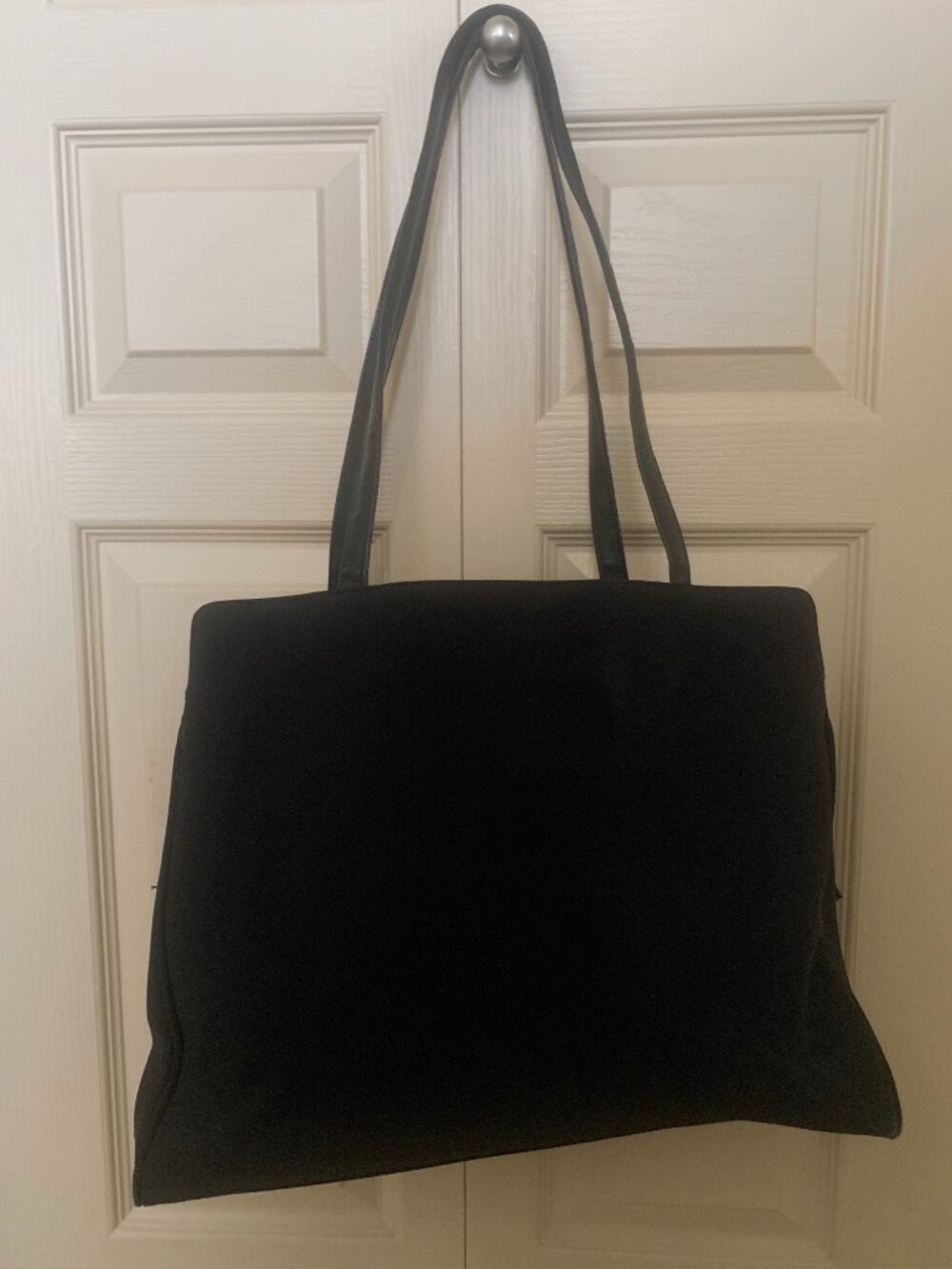 Liz Claiborne Nylon Sachel